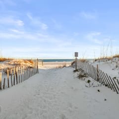 Beachfront Condo | Pool, Beach Gear & 75″ TV