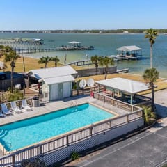 Beach Access Condo with Lagoon Pool