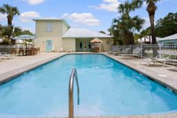 Condo Near The Wharf with Pool