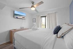 Poolside Condo with Beach Access - Image 5