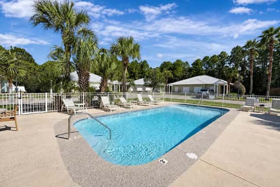 Pool Cottage Near Beach & Wharf - Image 1
