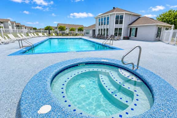 Gulf Shores Condo with Pool & Hot Tub - Image 1