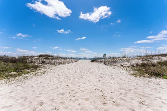 Beachfront 2BR Condo with Pool and Beach Access