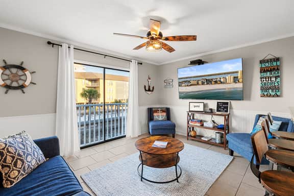 Beachfront Condo | Pool, Beach Gear & 75″ TV