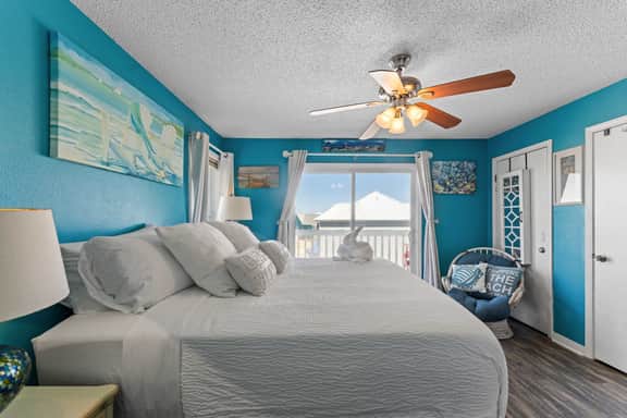 Waterfront Condo with Beach Access and Boat Launch