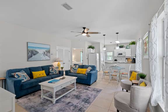 Pool Cottage Near Beach & Wharf - Image 2