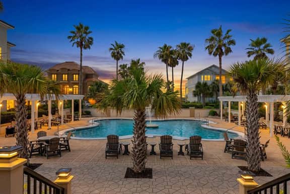 Gulf View Beach Home with Pool - Image 4