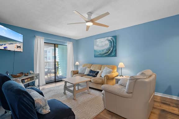 Poolside Condo with Beach Access - Image 2