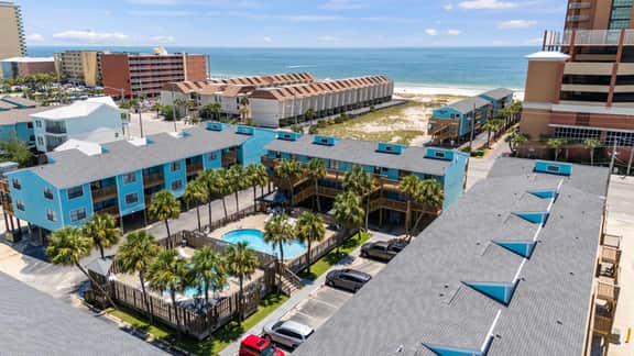 Poolside Condo with Beach Access - Image 3