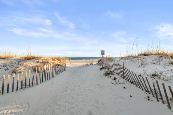 Beachfront Condo | Pool, Beach Gear & 75″ TV